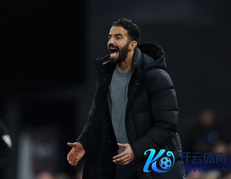 曼晚：曼联球员的阐述还是拖费解拉，球员需要技能顺应新计谋